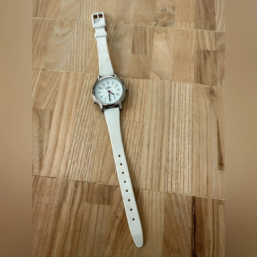 Timex ladies silver tone and white watch NEW BATTERY